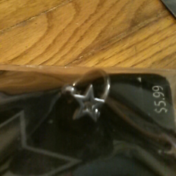 NIP 2 Body Bling Body Jewelry Rings - Picture 2 of 3